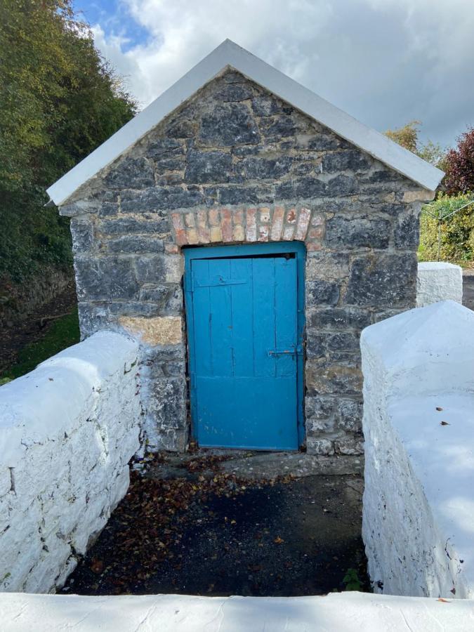 Katie'S Cottage Limerick Exterior photo